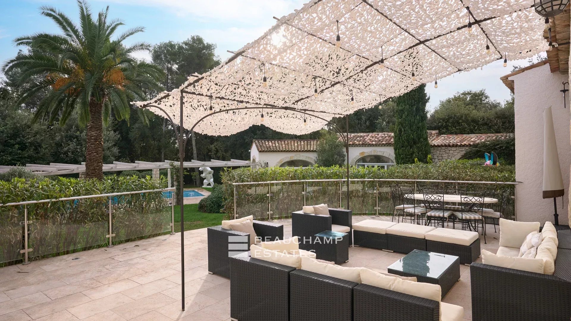 8-bedroom hacienda villa with swimming pool, paddle and pétanque courts in La Colle-sur-Loup 8-bedroom hacienda villa with swimming pool, paddle and pétanque courts in La Colle-sur-Loup