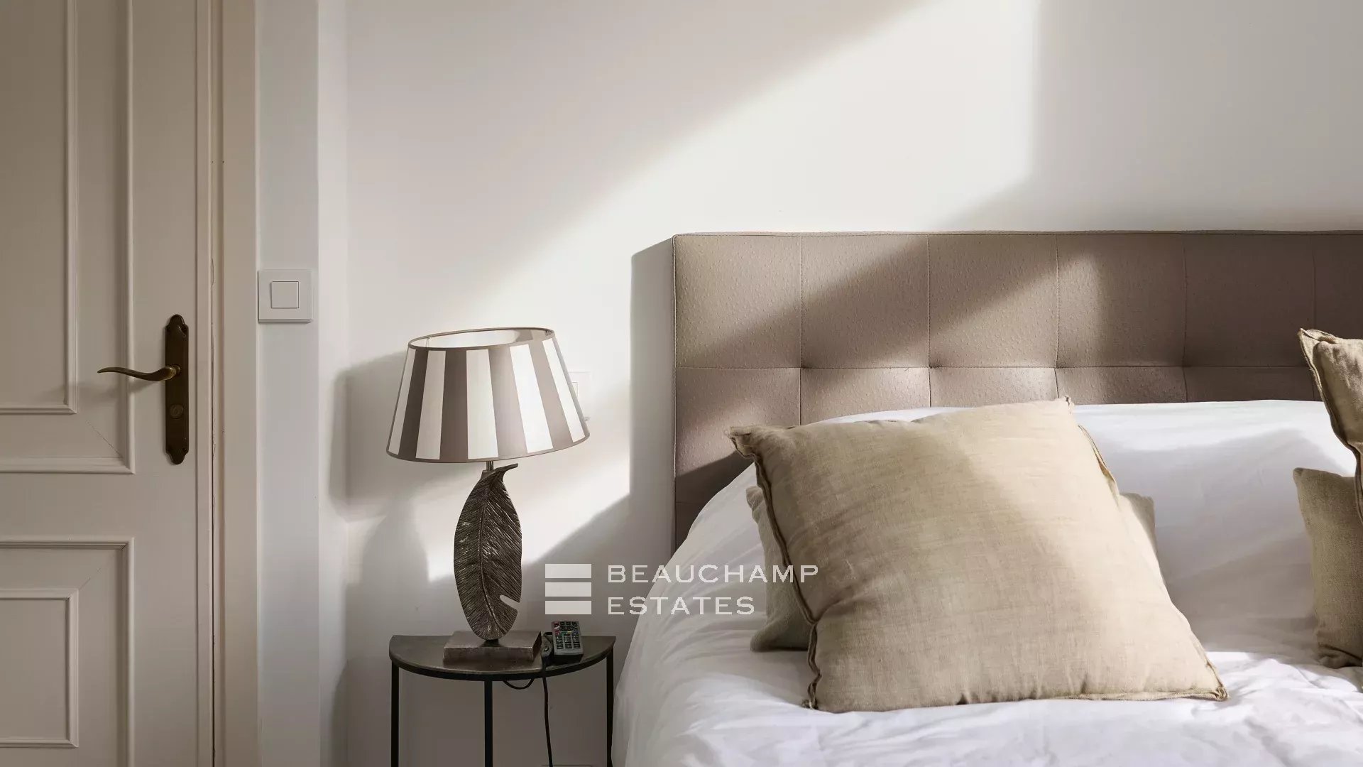 8-bedroom hacienda villa with swimming pool, paddle and pétanque courts in La Colle-sur-Loup 8-bedroom hacienda villa with swimming pool, paddle and pétanque courts in La Colle-sur-Loup