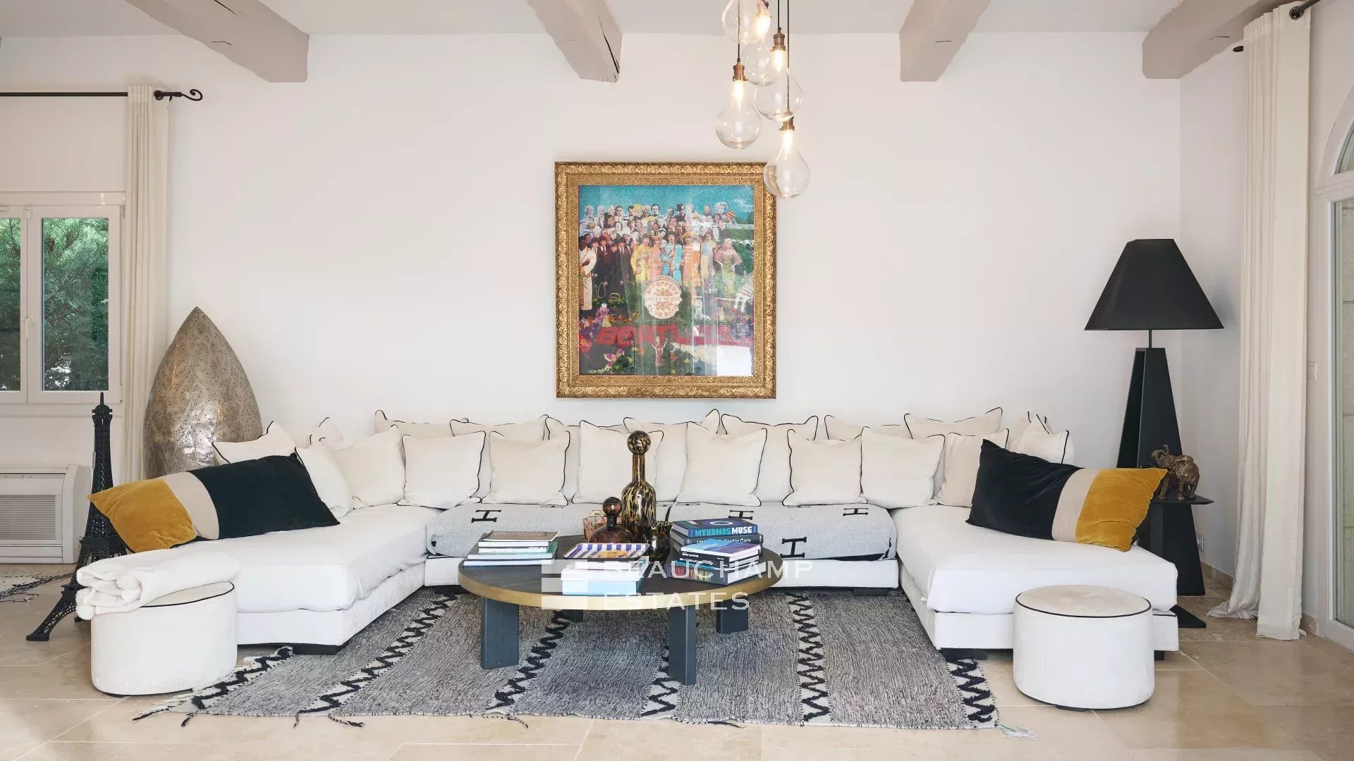 8-bedroom hacienda villa with swimming pool, paddle and pétanque courts in La Colle-sur-Loup 8-bedroom hacienda villa with swimming pool, paddle and pétanque courts in La Colle-sur-Loup