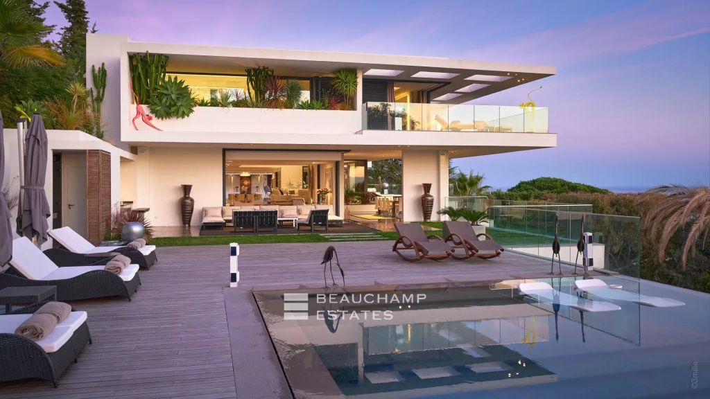 8 bedrooms villa with panoramic sea view