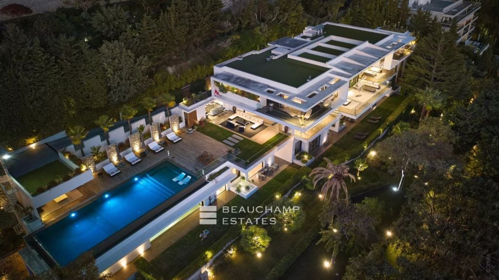 8 bedrooms villa with panoramic sea view