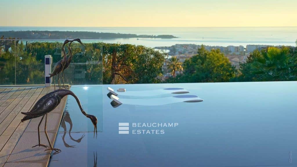 8 bedrooms villa with panoramic sea view