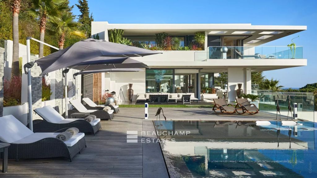 8 bedrooms villa with panoramic sea view