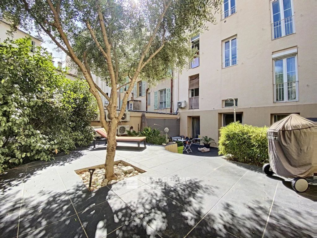 8-Unit Building – Cannes