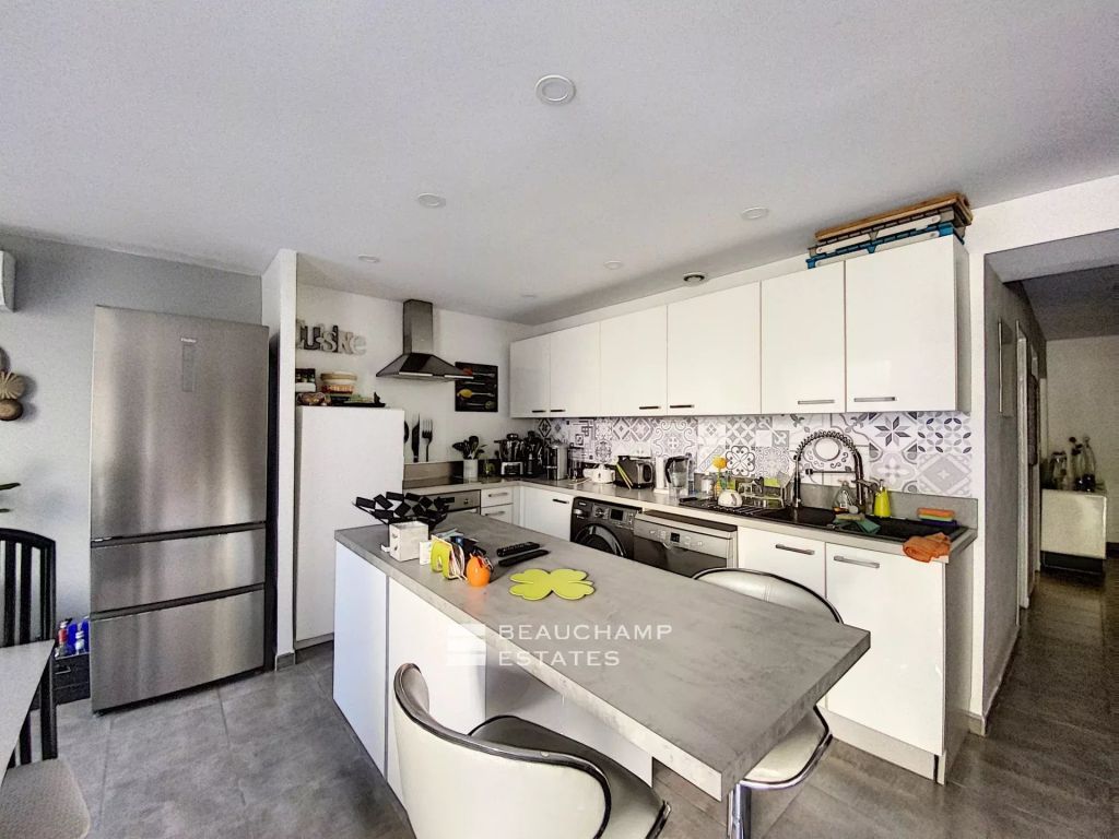 8-Unit Building – Cannes