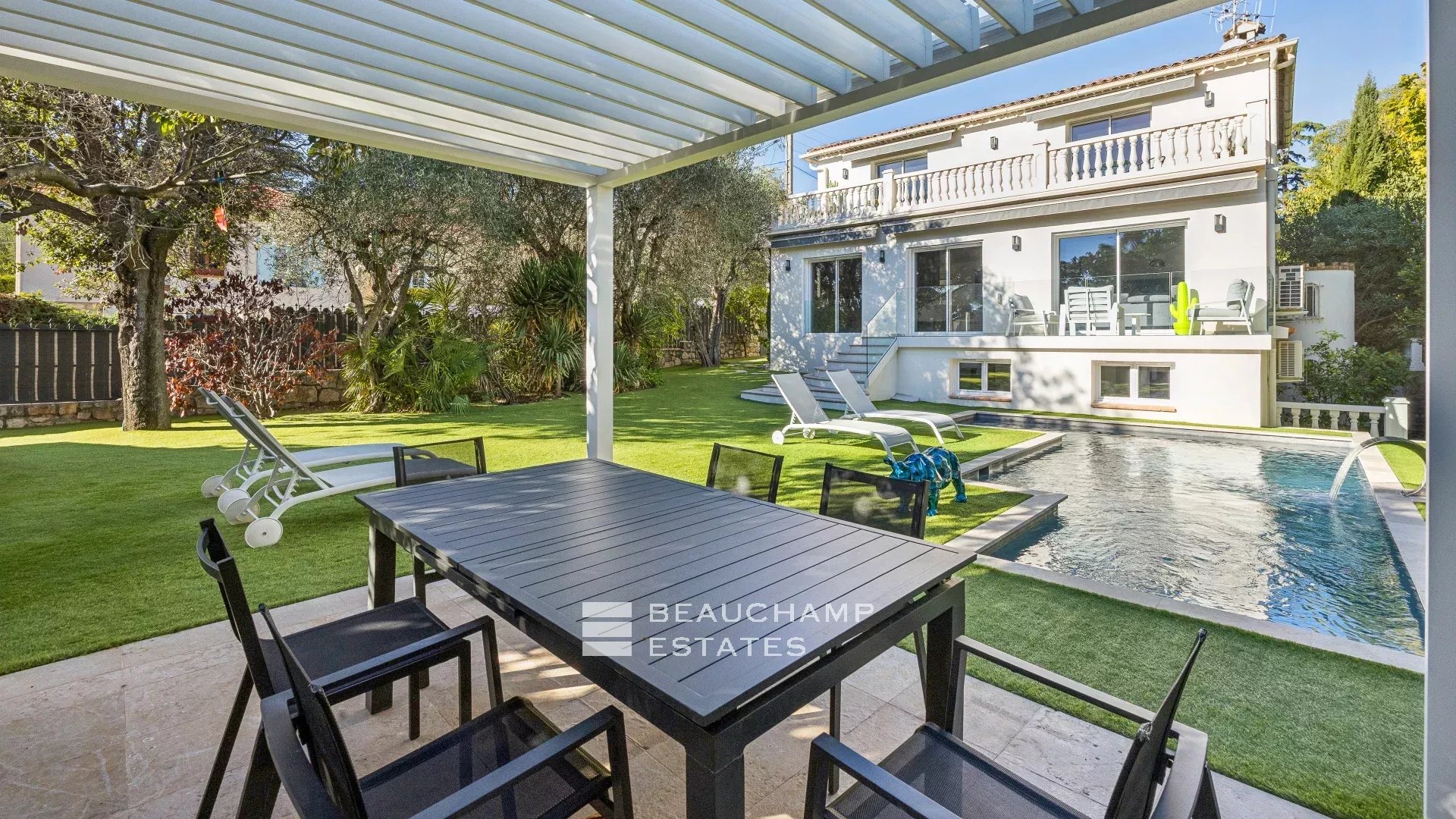 6-bedroom villa within walking distance of the town centre – Cannes centre 6-bedroom villa within walking distance of the town centre – Cannes centre