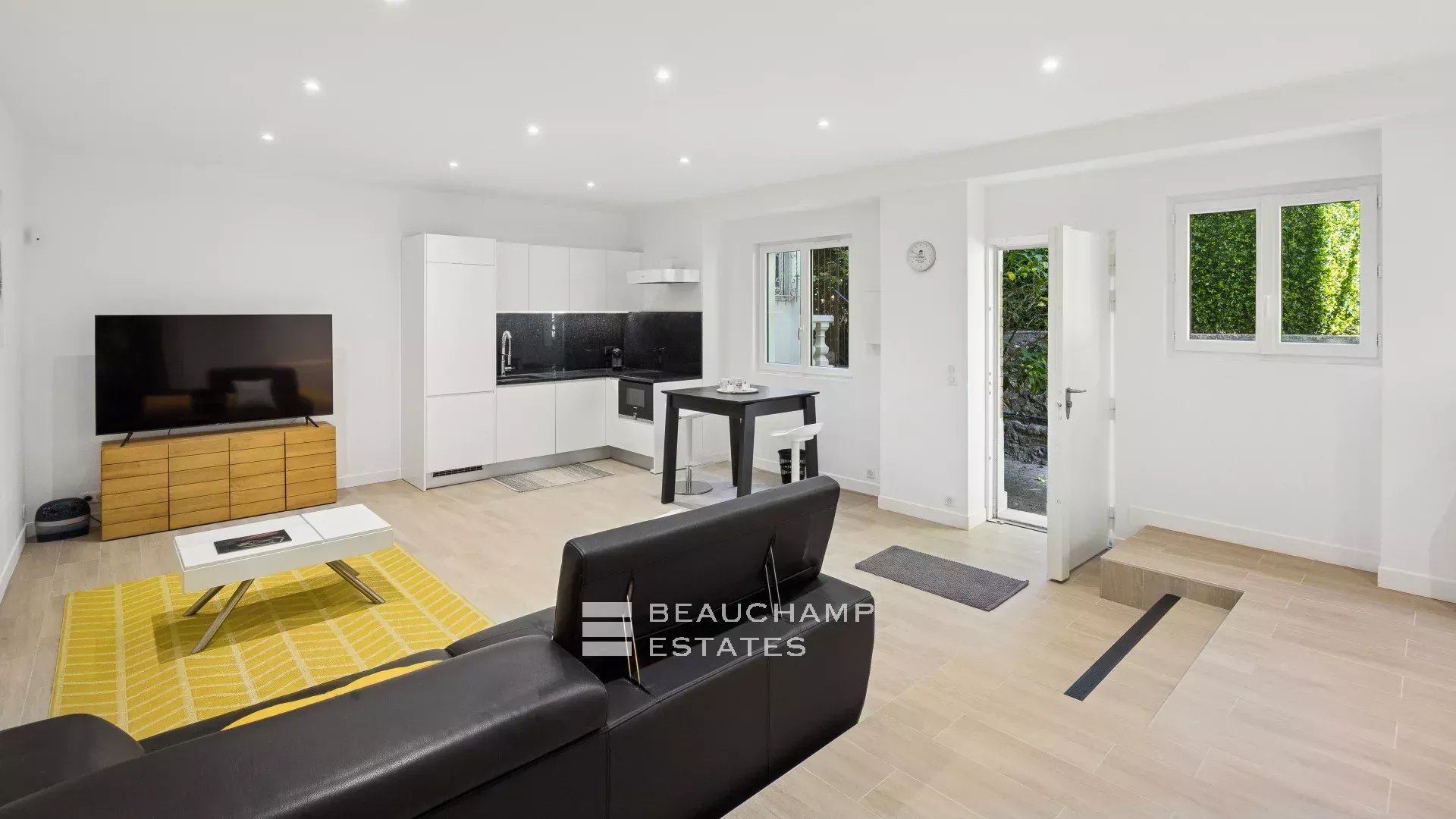 6-bedroom villa within walking distance of the town centre – Cannes centre 6-bedroom villa within walking distance of the town centre – Cannes centre