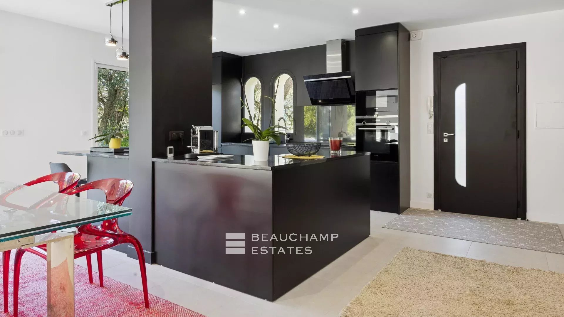 6-bedroom villa within walking distance of the town centre – Cannes centre 6-bedroom villa within walking distance of the town centre – Cannes centre