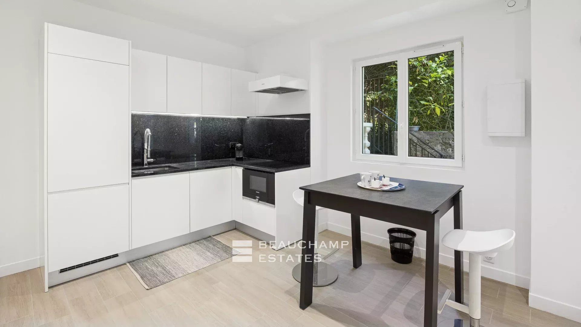 6-bedroom villa within walking distance of the town centre – Cannes centre 6-bedroom villa within walking distance of the town centre – Cannes centre