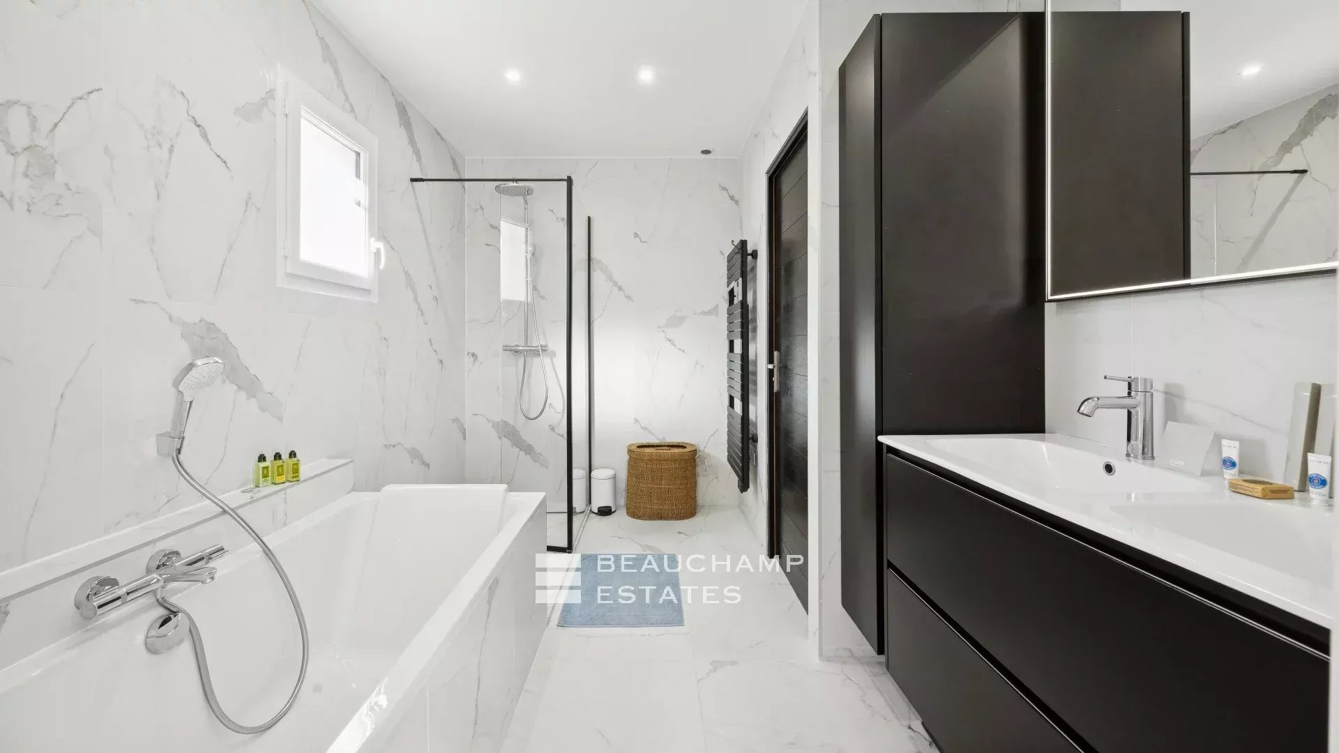 6-bedroom villa within walking distance of the town centre – Cannes centre 6-bedroom villa within walking distance of the town centre – Cannes centre