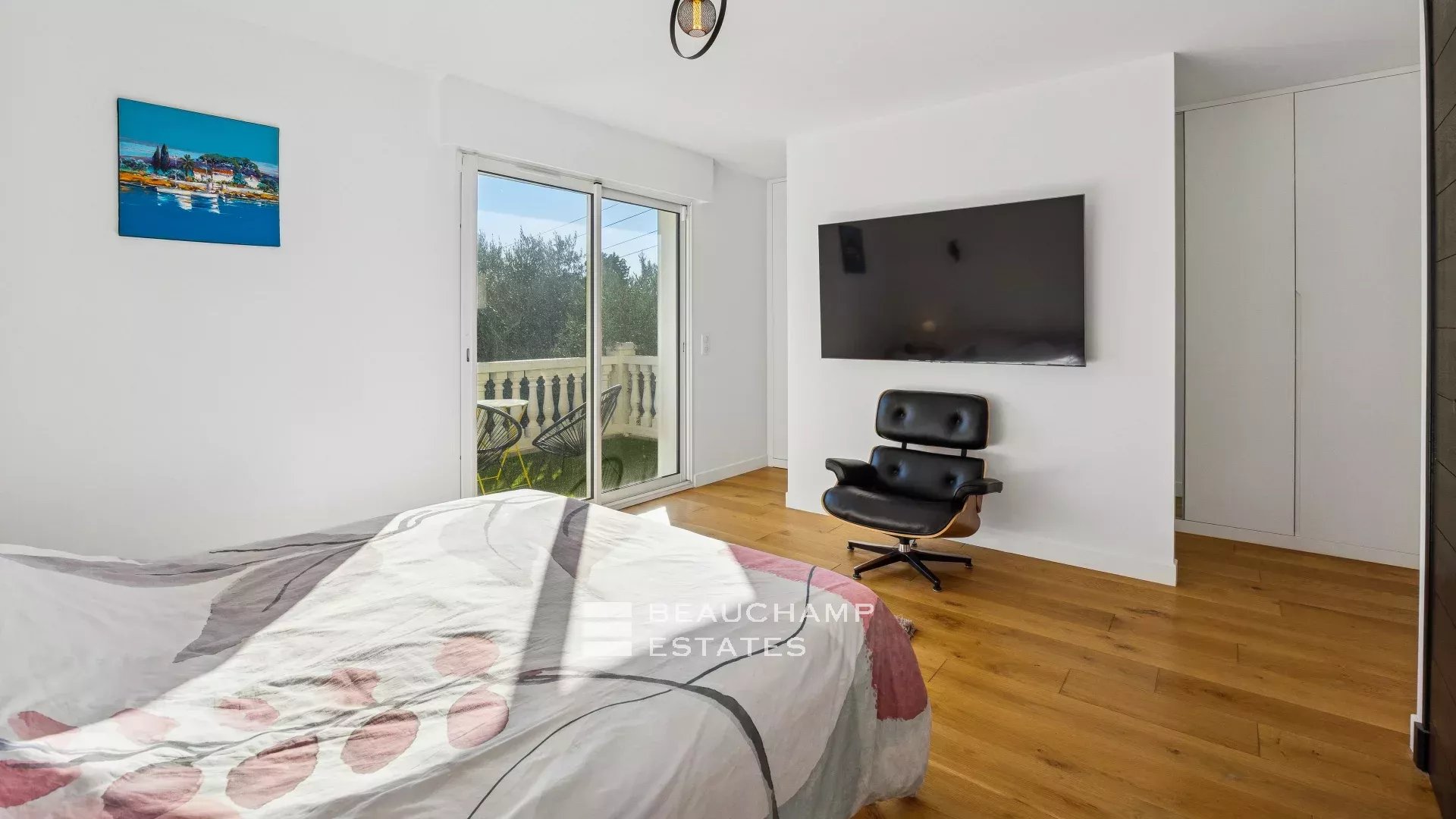 6-bedroom villa within walking distance of the town centre – Cannes centre 6-bedroom villa within walking distance of the town centre – Cannes centre