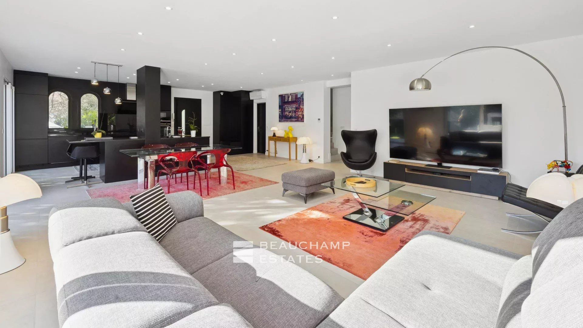 6-bedroom villa within walking distance of the town centre – Cannes centre 6-bedroom villa within walking distance of the town centre – Cannes centre