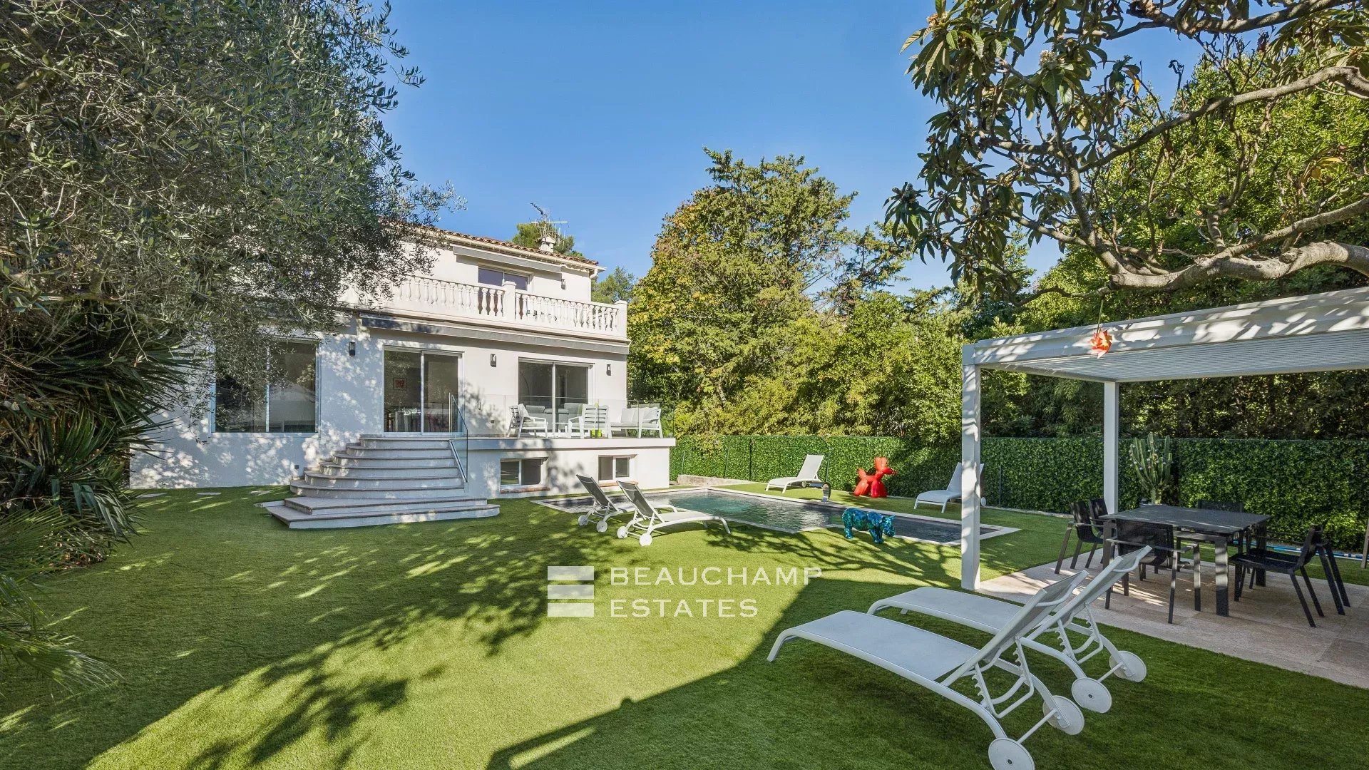 6-bedroom villa within walking distance of the town centre – Cannes centre 6-bedroom villa within walking distance of the town centre – Cannes centre