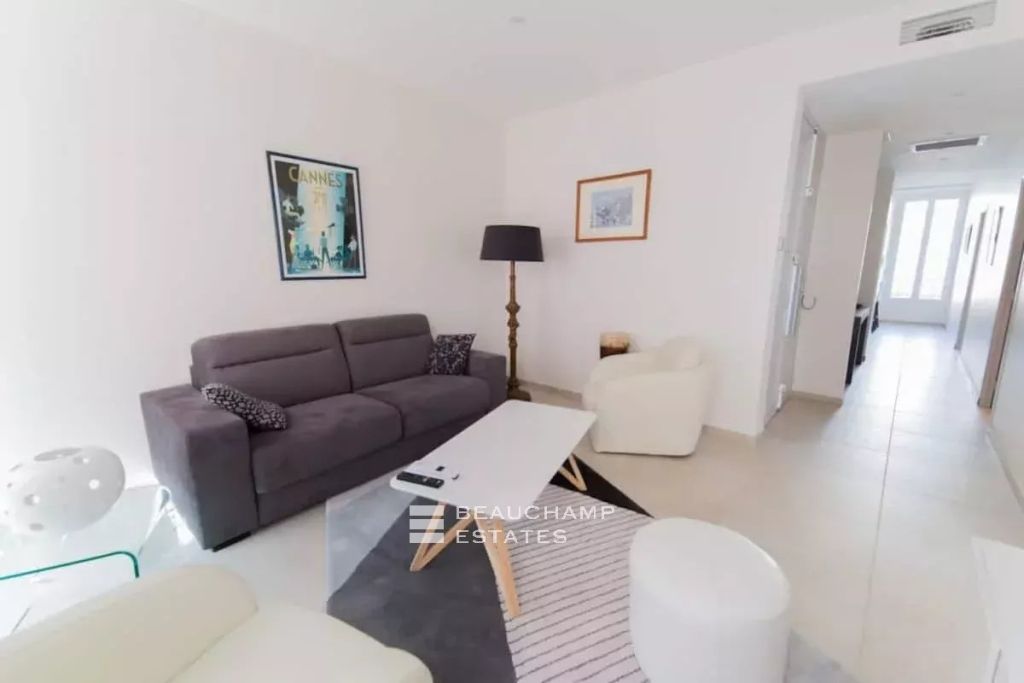 Apartment in the Heart of Cannes- Banana quarter – Comfort, Style, and Elegance