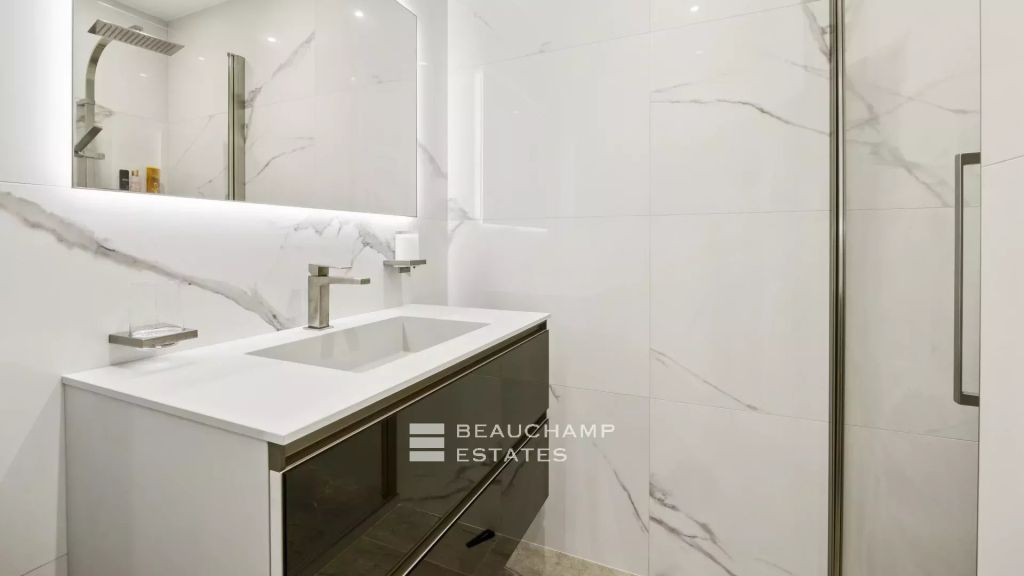 Apartment with panoramic sea view – Croisette Cannes