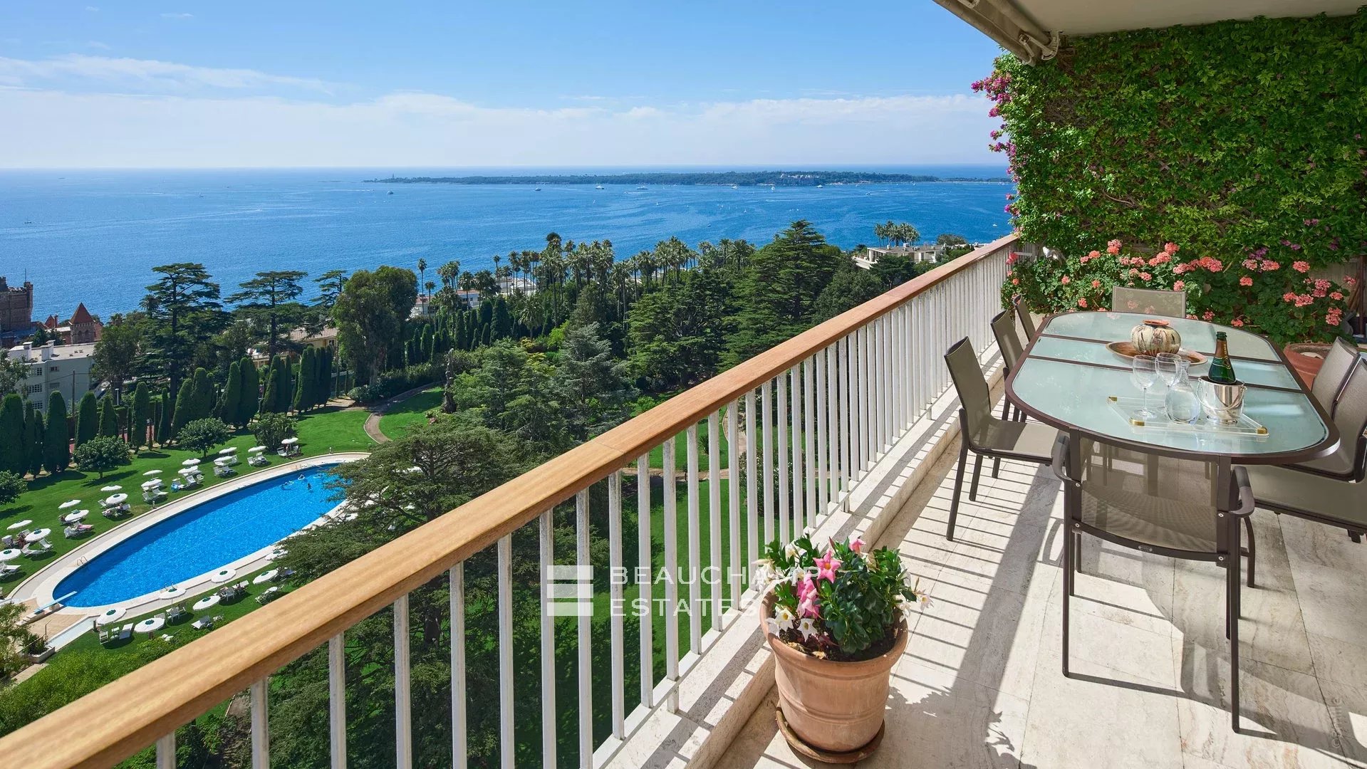 Basse Californie – Outstanding 140 sqm apartment Panoramic view Basse Californie – Outstanding 140 sqm apartment Panoramic view