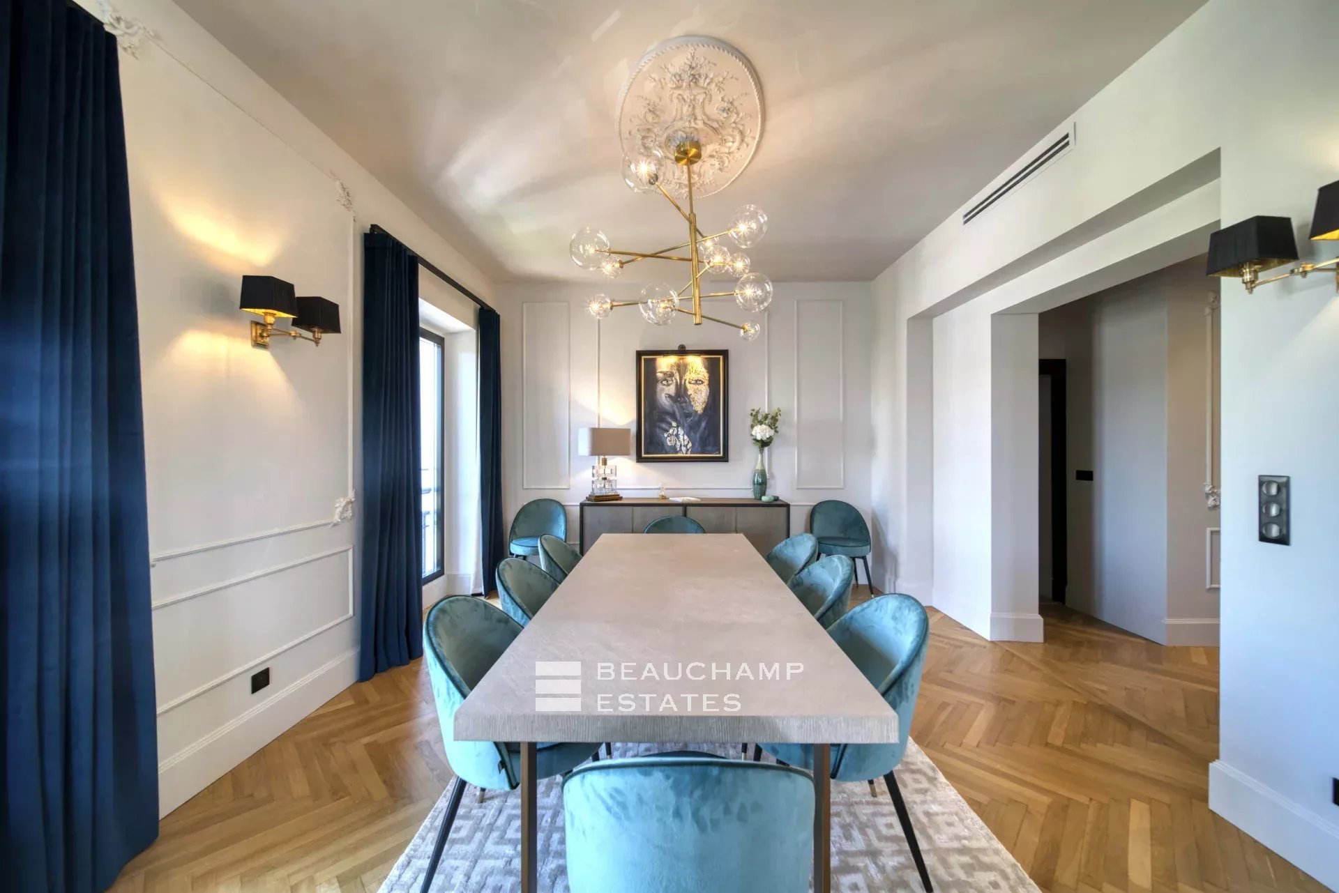 Magnifique appartement en face du Palais des Festivals Beautiful apartment in front of the Palais des festivals