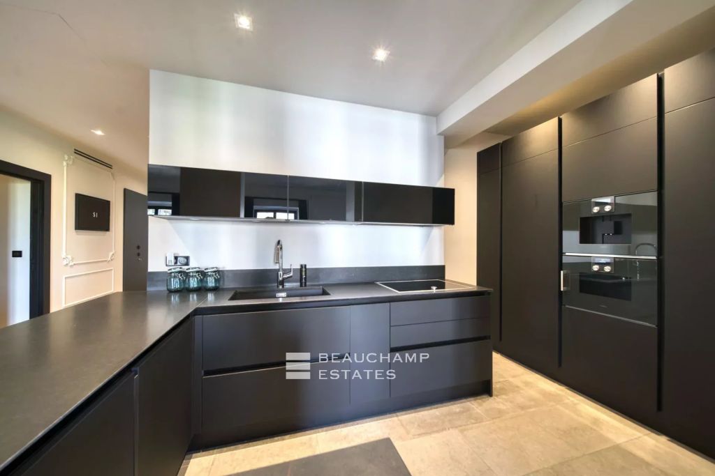 Beautiful apartment in front of the Palais des festivals