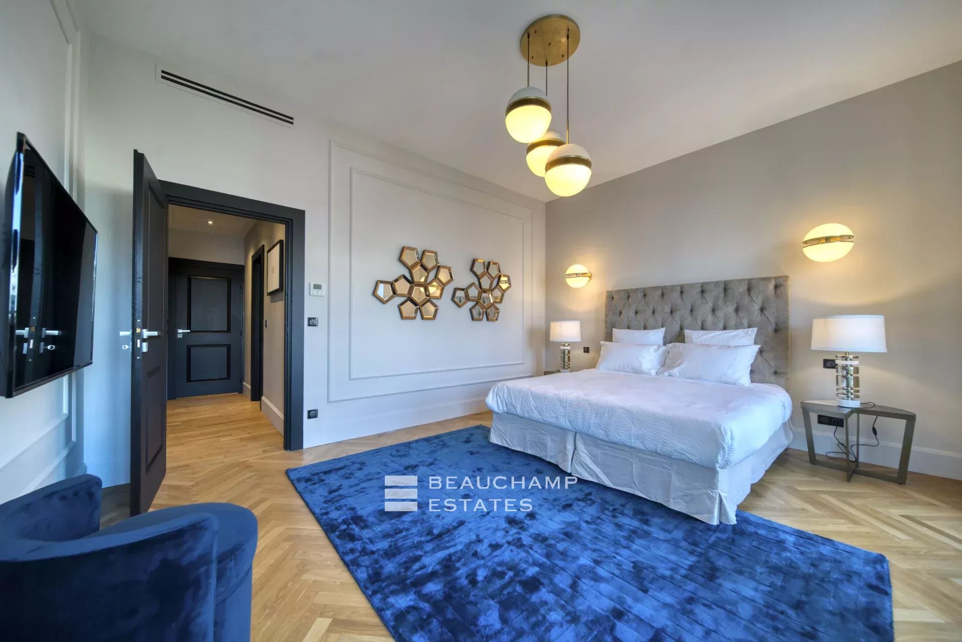 Magnifique appartement en face du Palais des Festivals Beautiful apartment in front of the Palais des festivals