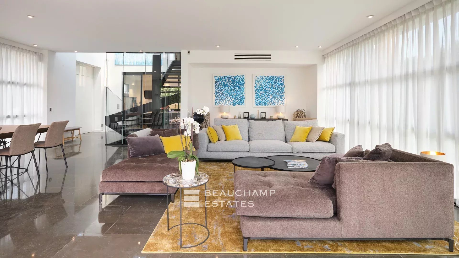 Cap d’Antibes – Magnifique villa contemporaine de 5 chambres à proximité des plages Beautiful contemporary 5-bedroom villa near the beach in Cap d’Antibes