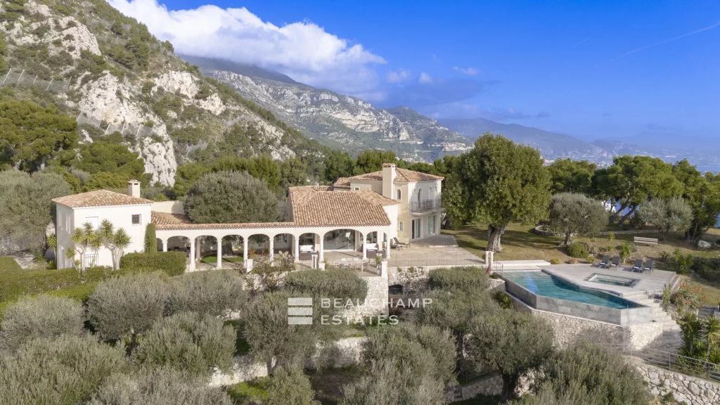 Beautiful villa in neo-provencal style 2 minutes from Monaco