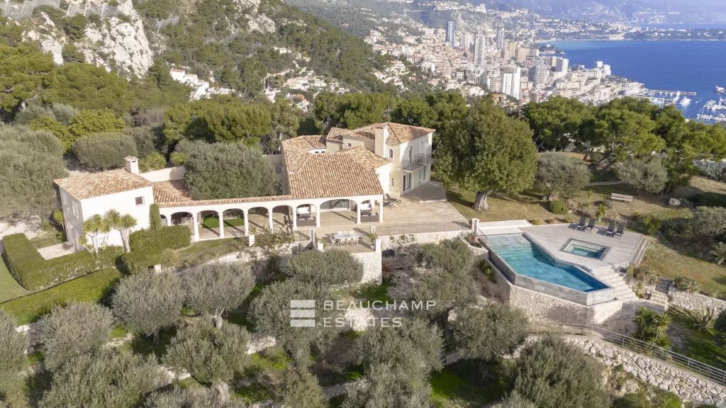 Beautiful villa in neo-provencal style 2 minutes from Monaco