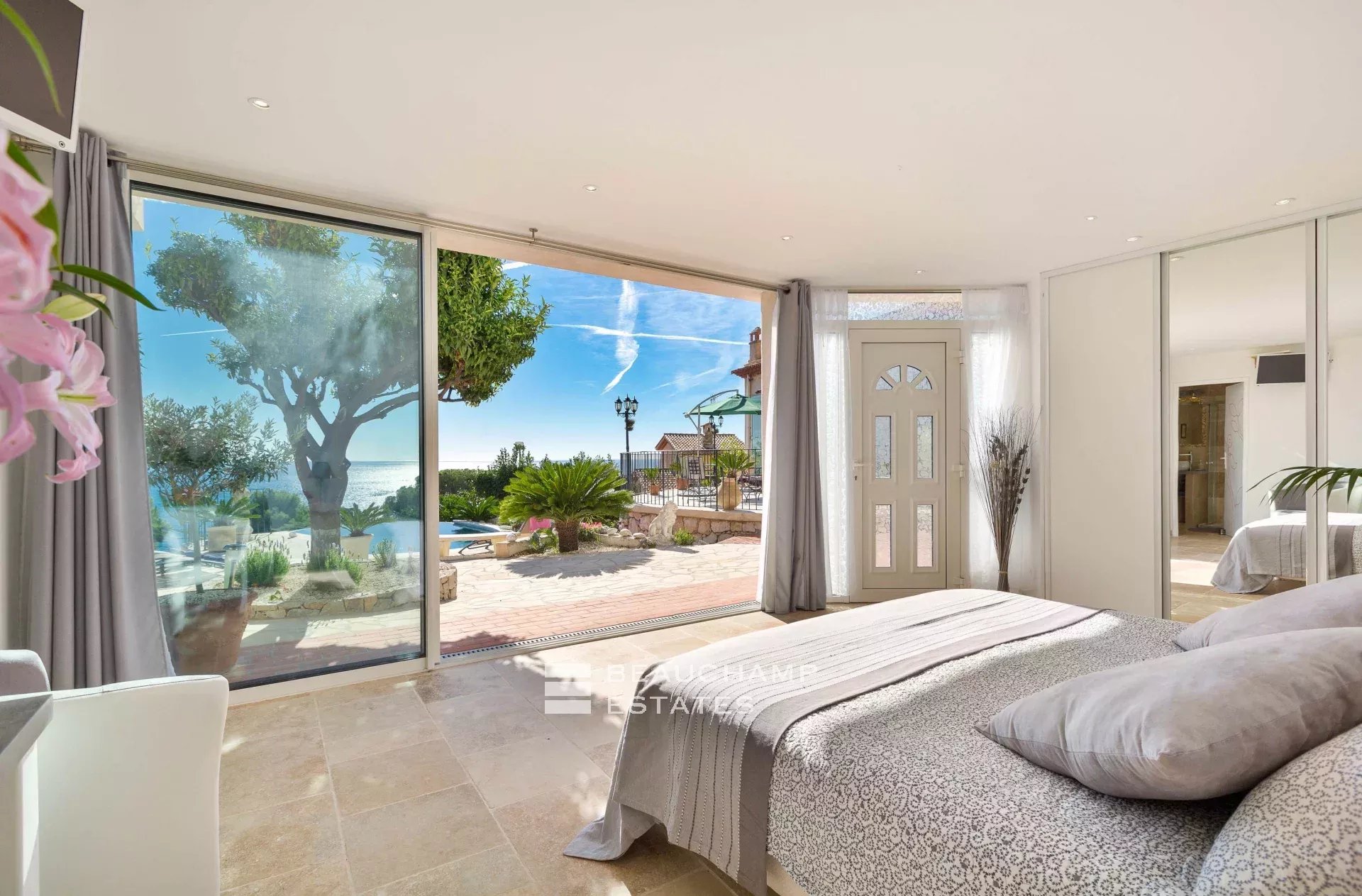 Charmante villa provençale de 5 chambres à Eze Beautiful villa with 5 rooms in Eze