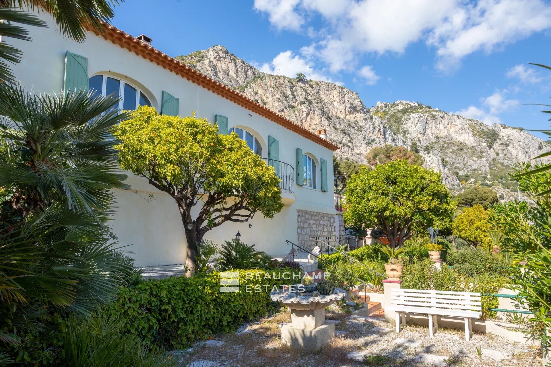 Charmante villa provençale de 5 chambres à Eze Beautiful villa with 5 rooms in Eze