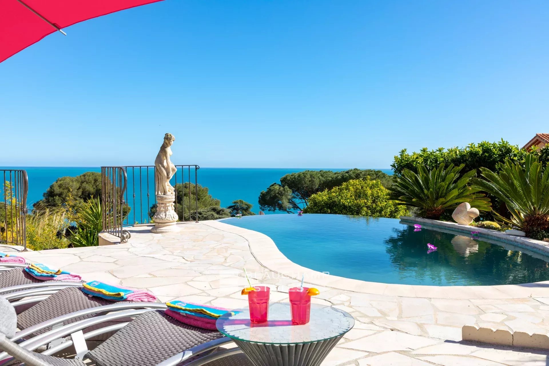 Charmante villa provençale de 5 chambres à Eze Beautiful villa with 5 rooms in Eze