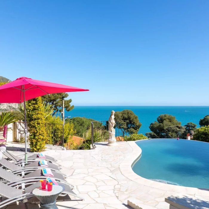 Charmante villa provençale de 5 chambres à Eze