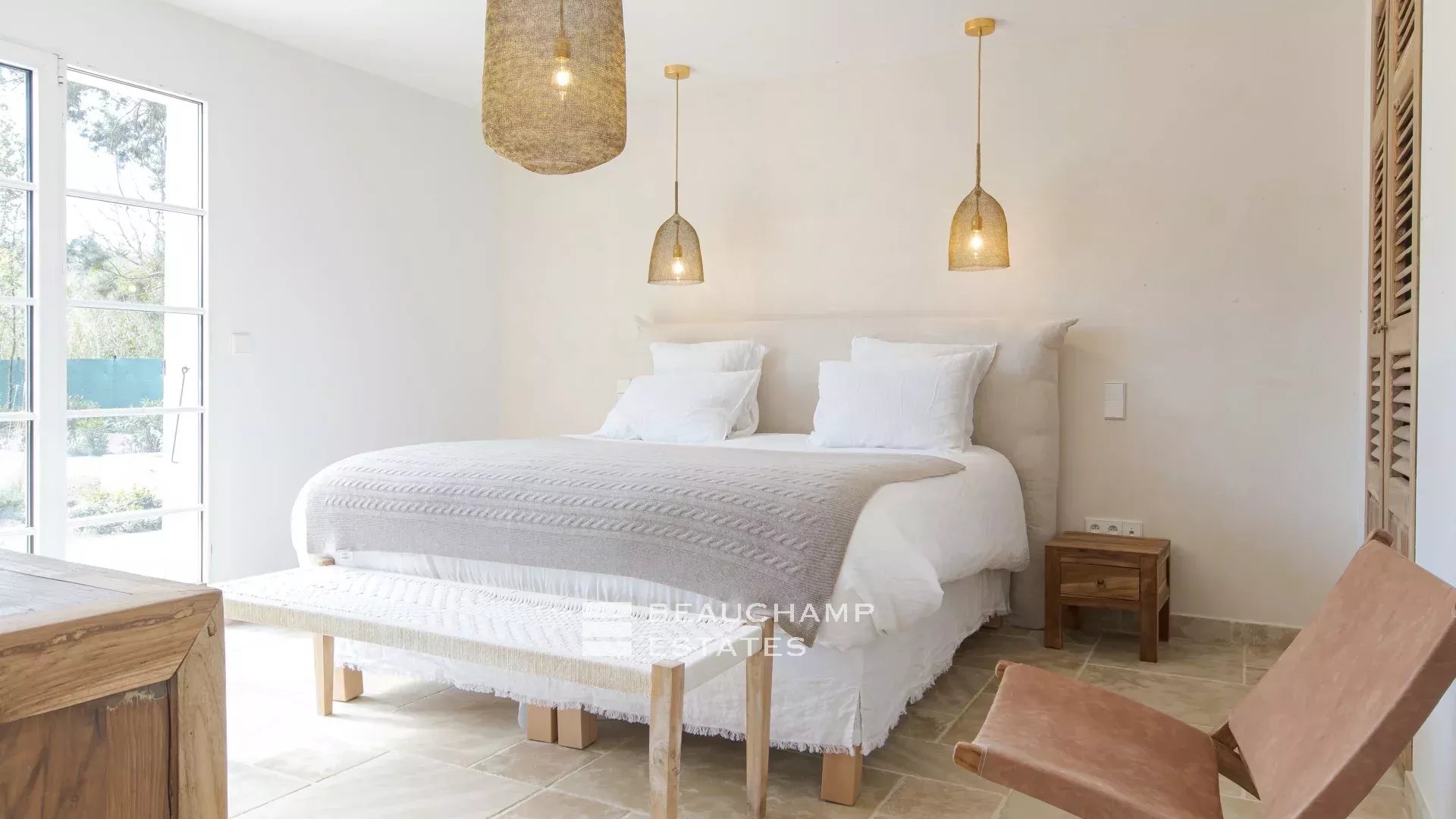 Villa bohème chic à deux pas de la plage des Canoubiers et du centre de Saint-Tropez Bohemian Chic Luxury Villa Steps from the Beach and Saint-Tropez Center