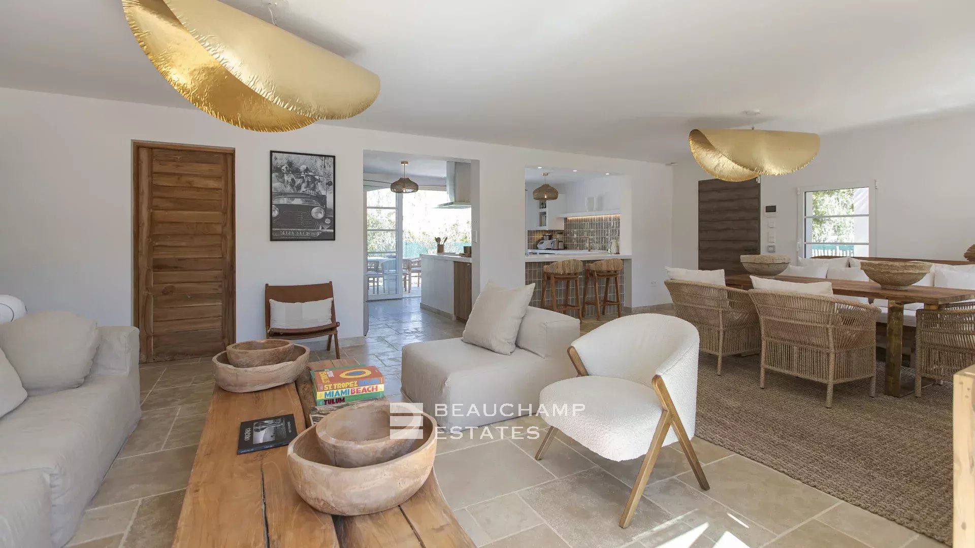 Villa bohème chic à deux pas de la plage des Canoubiers et du centre de Saint-Tropez Bohemian Chic Luxury Villa Steps from the Beach and Saint-Tropez Center