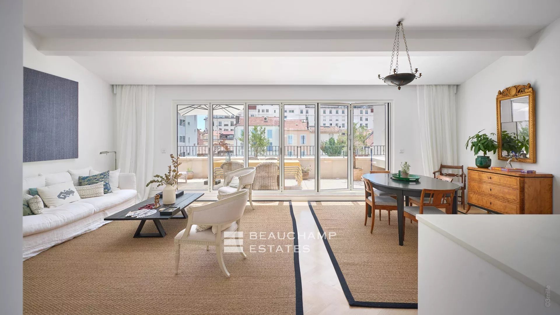 Lumineux appartement 3 chambres avec terrasses – Cannes Centre Bright 3 bedroom apartment with terraces – Cannes Centre