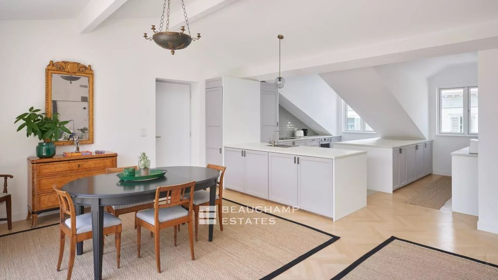 Bright 3 bedroom apartment with terraces – Cannes Centre