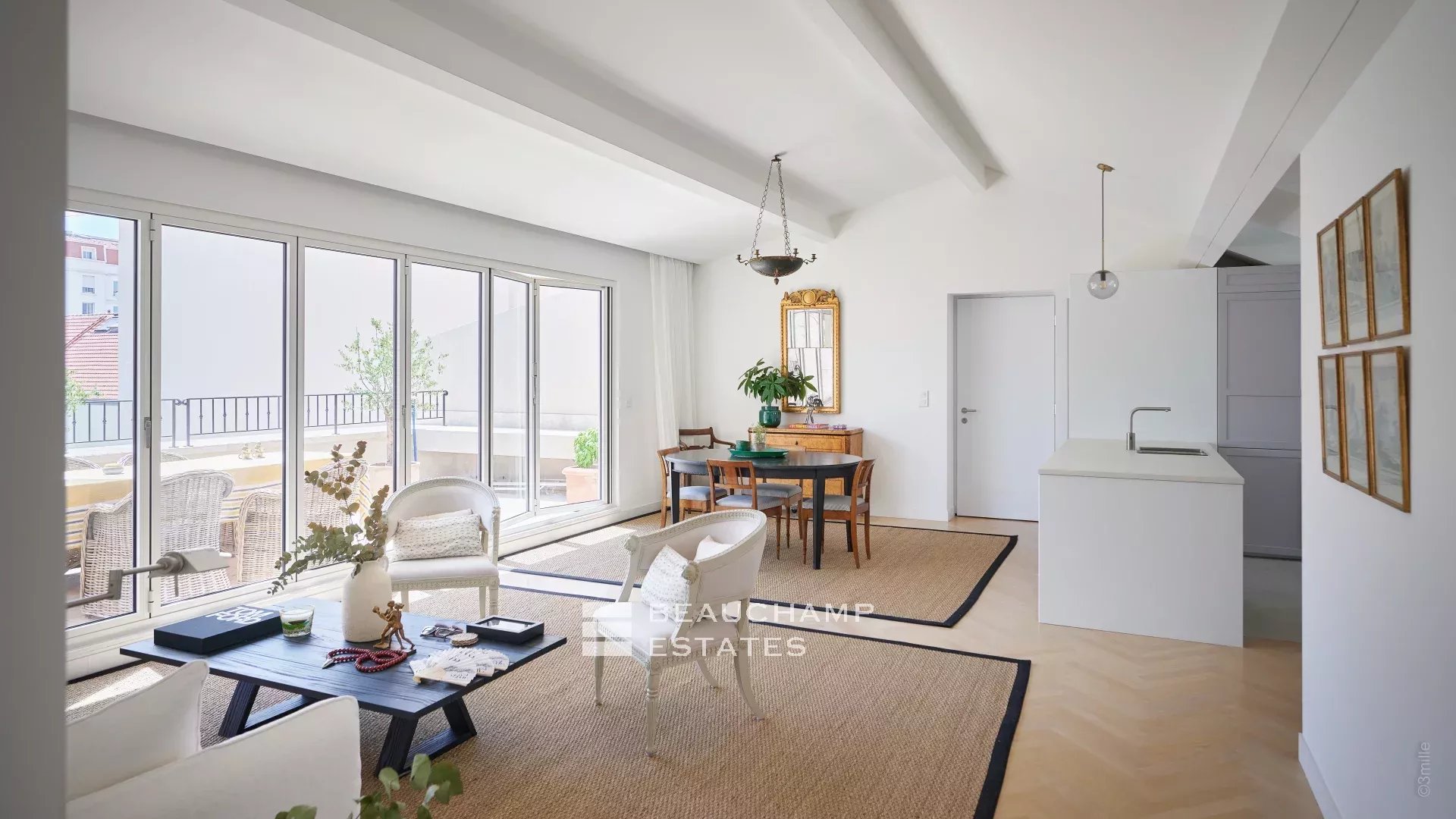 Lumineux appartement 3 chambres avec terrasses – Cannes Centre Bright 3 bedroom apartment with terraces – Cannes Centre