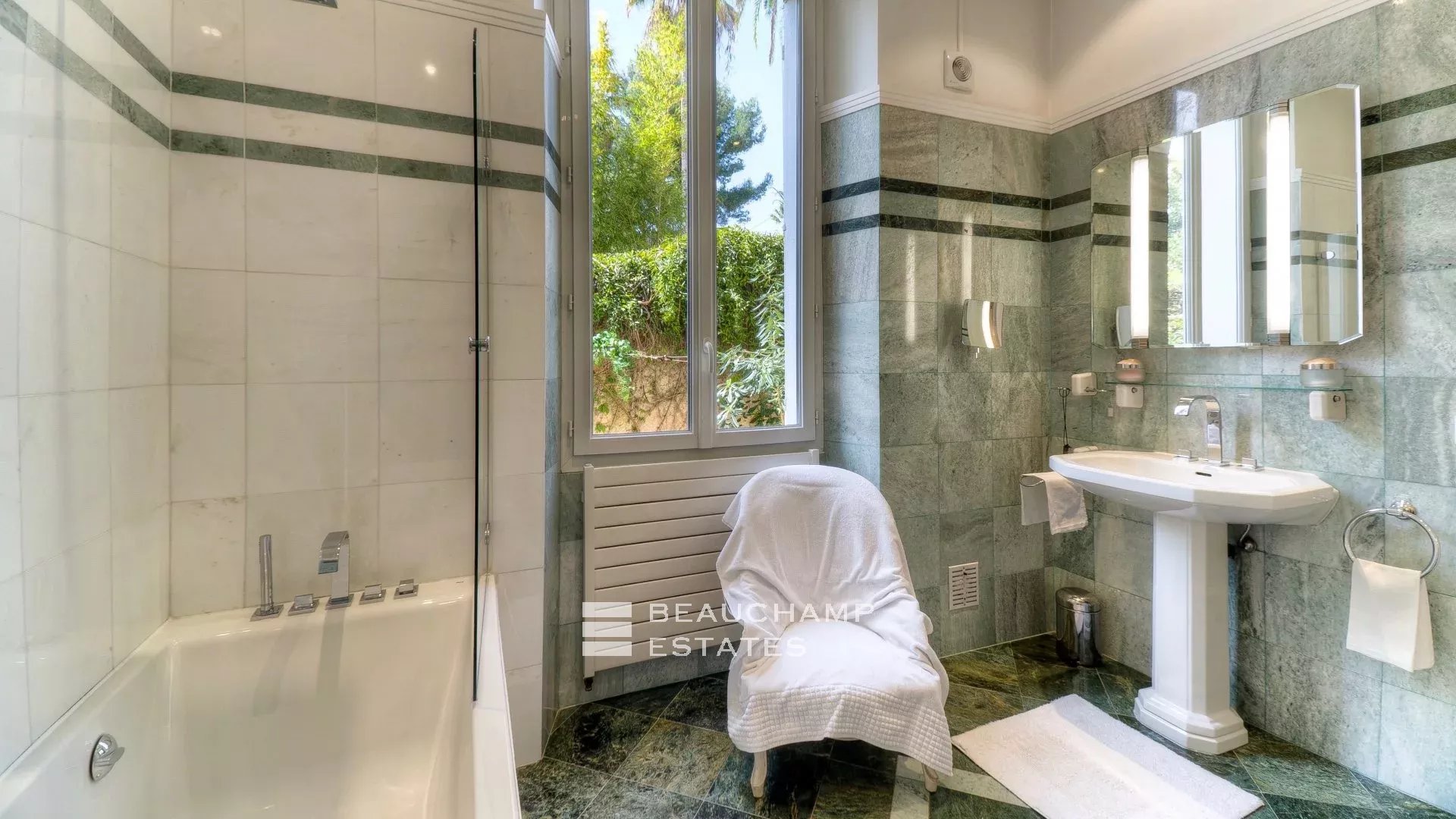 Cannes Californie – Superbe appartement avec jardin Cannes Californie – Stunning apartment with garden