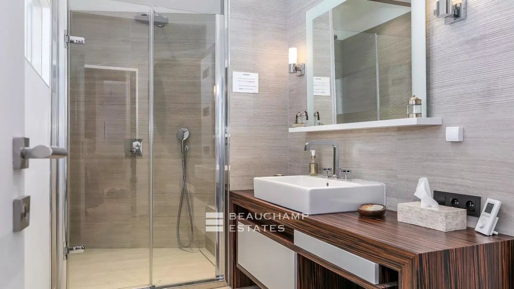 Cannes Center – 3 bedrooms Apartment with Terrace