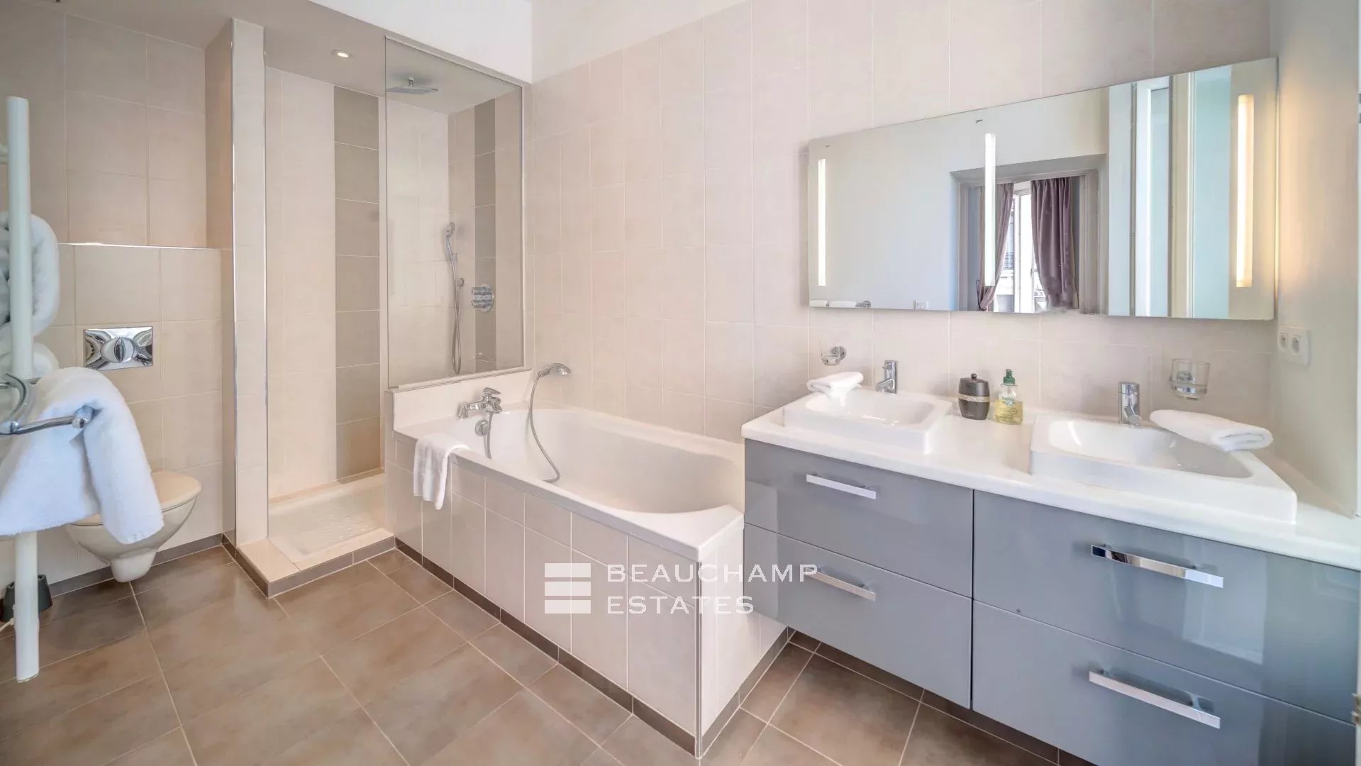 Cannes Center – 4 bedrooms apartment terrace Cannes Center – 4 bedrooms apartment terrace