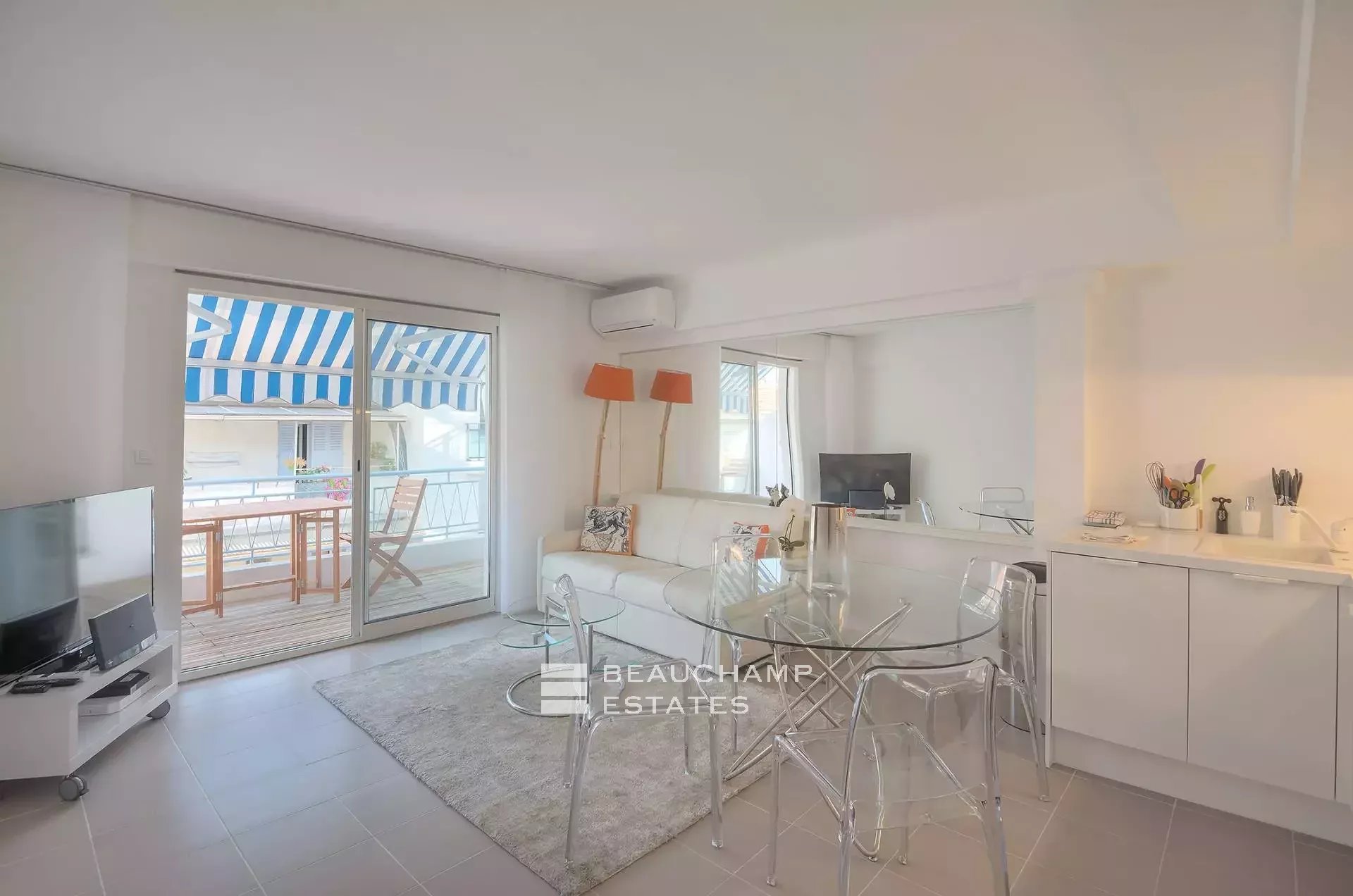 Cannes Centre – Appartement 2 chambres moderne Cannes Center – Modern 2 Bedroom Apartment