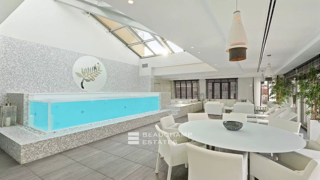 Cannes Center – Residence with Pool and Reception room
