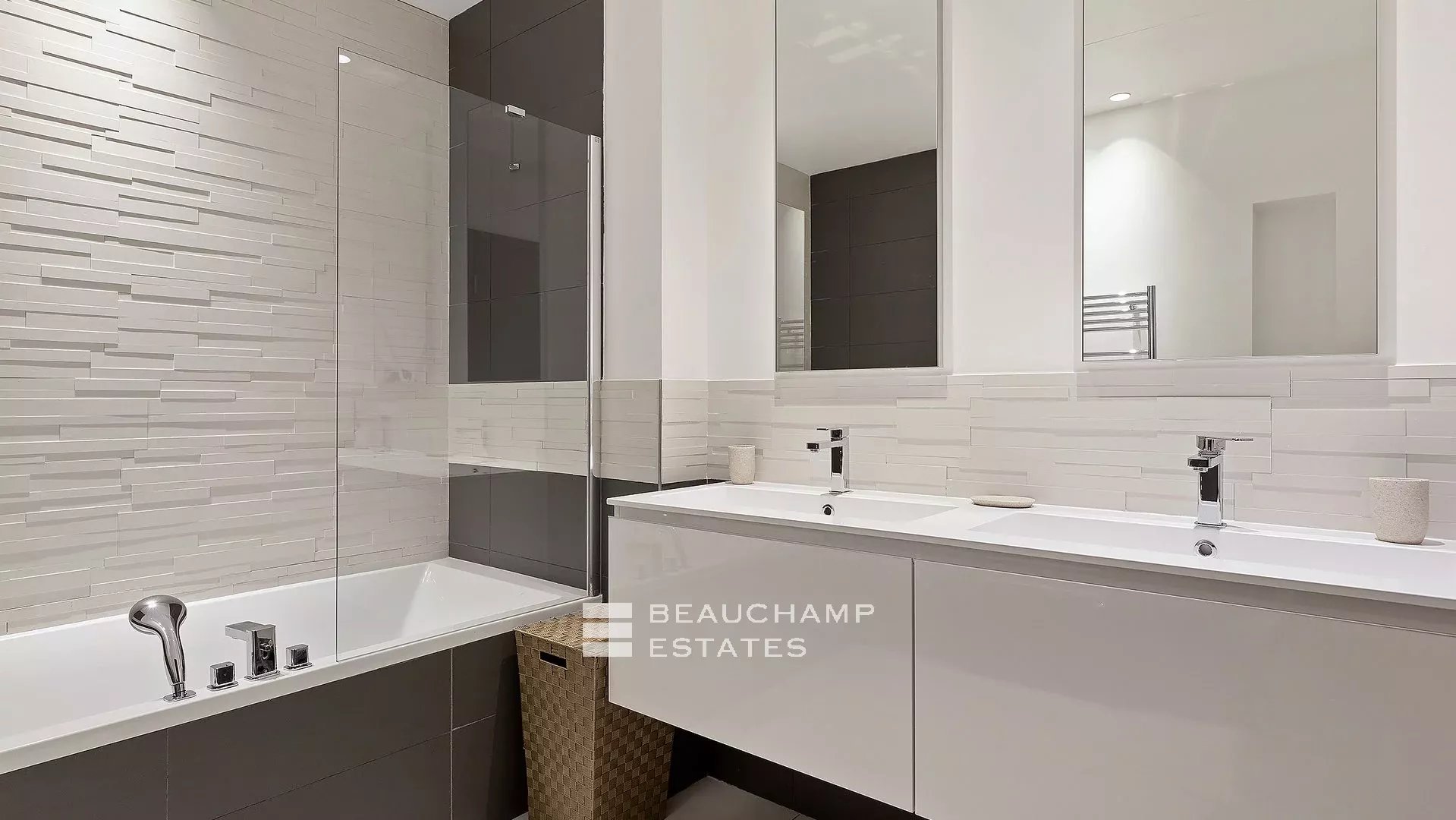 Cannes Center – Residence with Pool and Reception room Cannes Center – Residence with Pool and Reception room