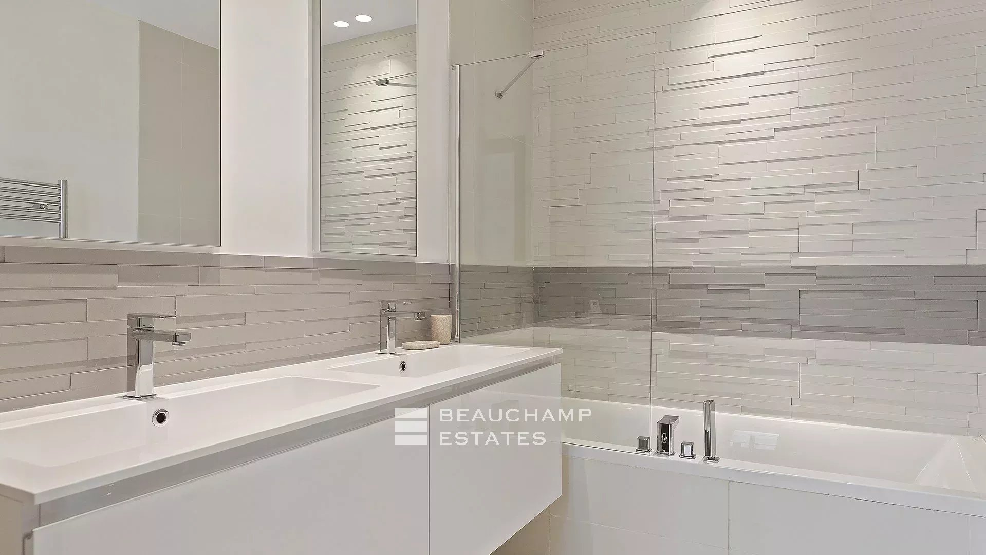 Cannes Center – Residence with Pool and Reception room Cannes Center – Residence with Pool and Reception room