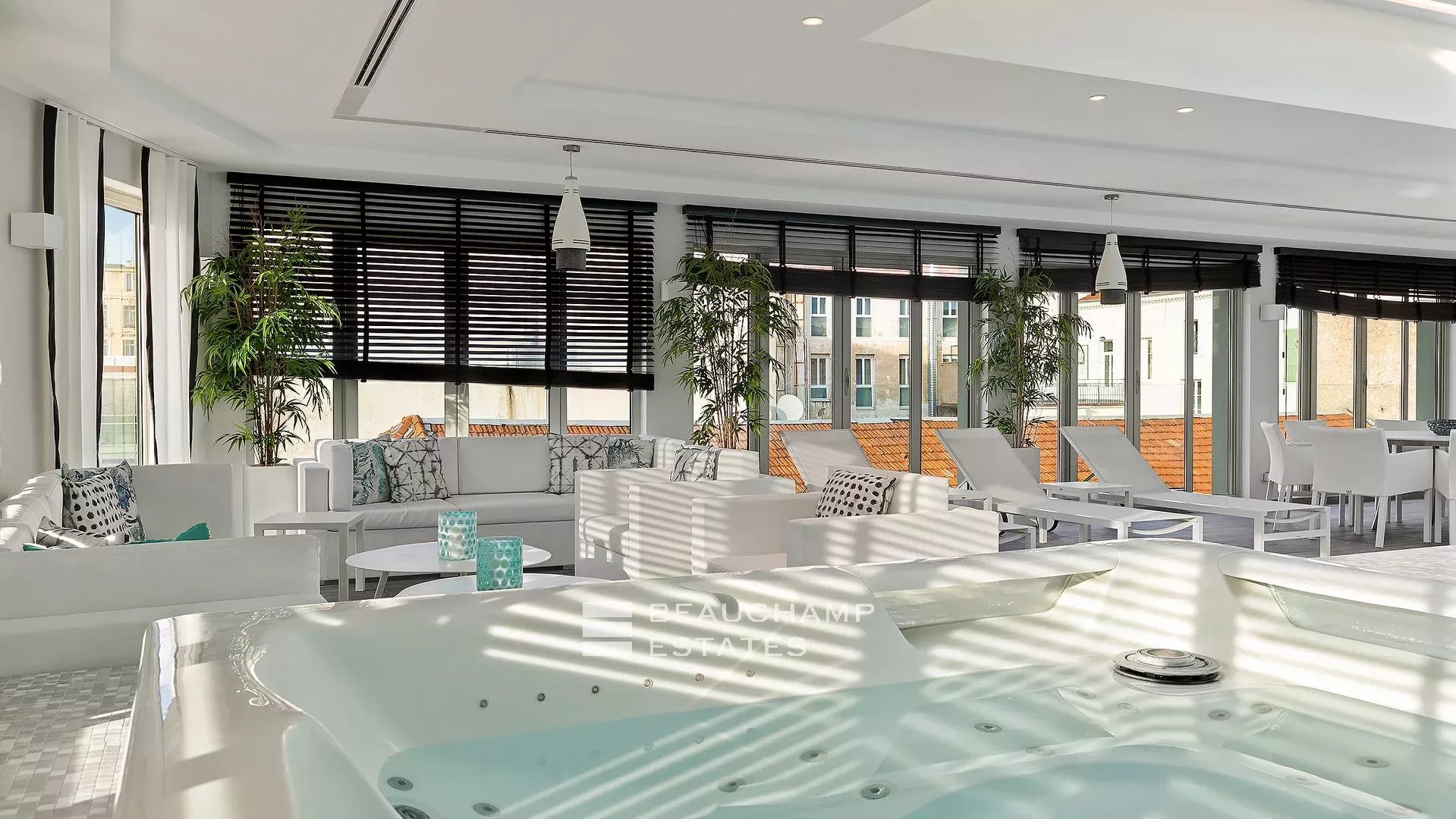 Cannes Center – Residence with Pool and Reception room Cannes Center – Residence with Pool and Reception room