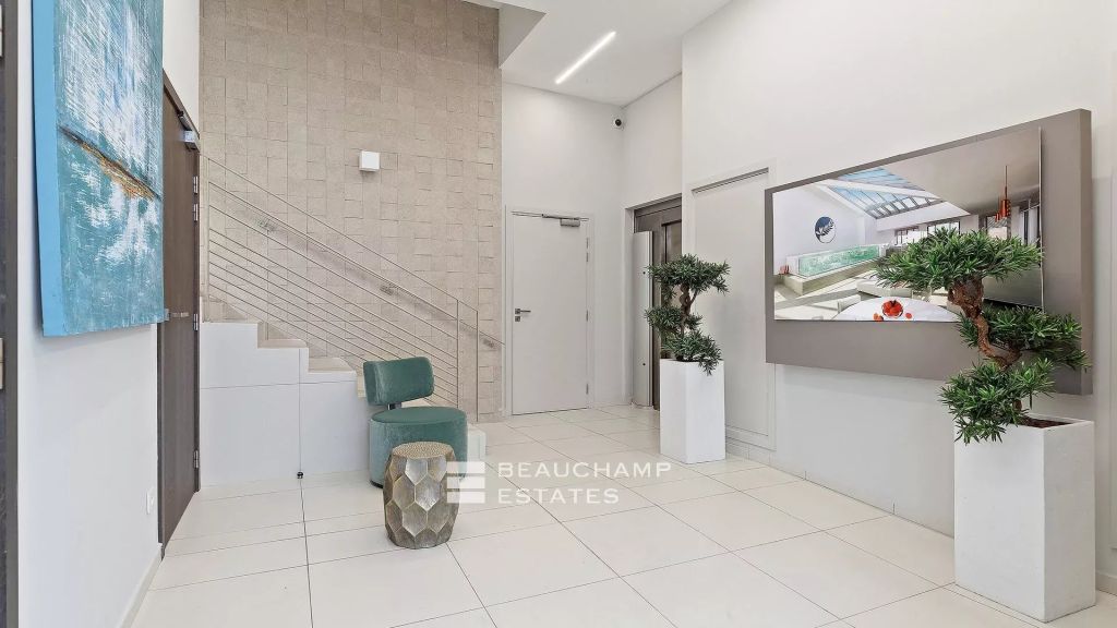 Cannes Center – Residence with Pool and Reception room