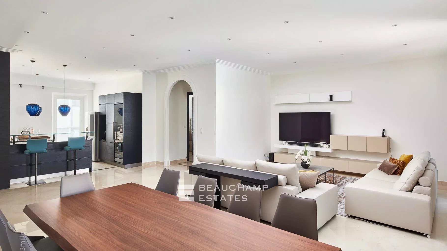 Cannes Center – Splendid apartment with large terrace Cannes Center – Splendid apartment with large terrace