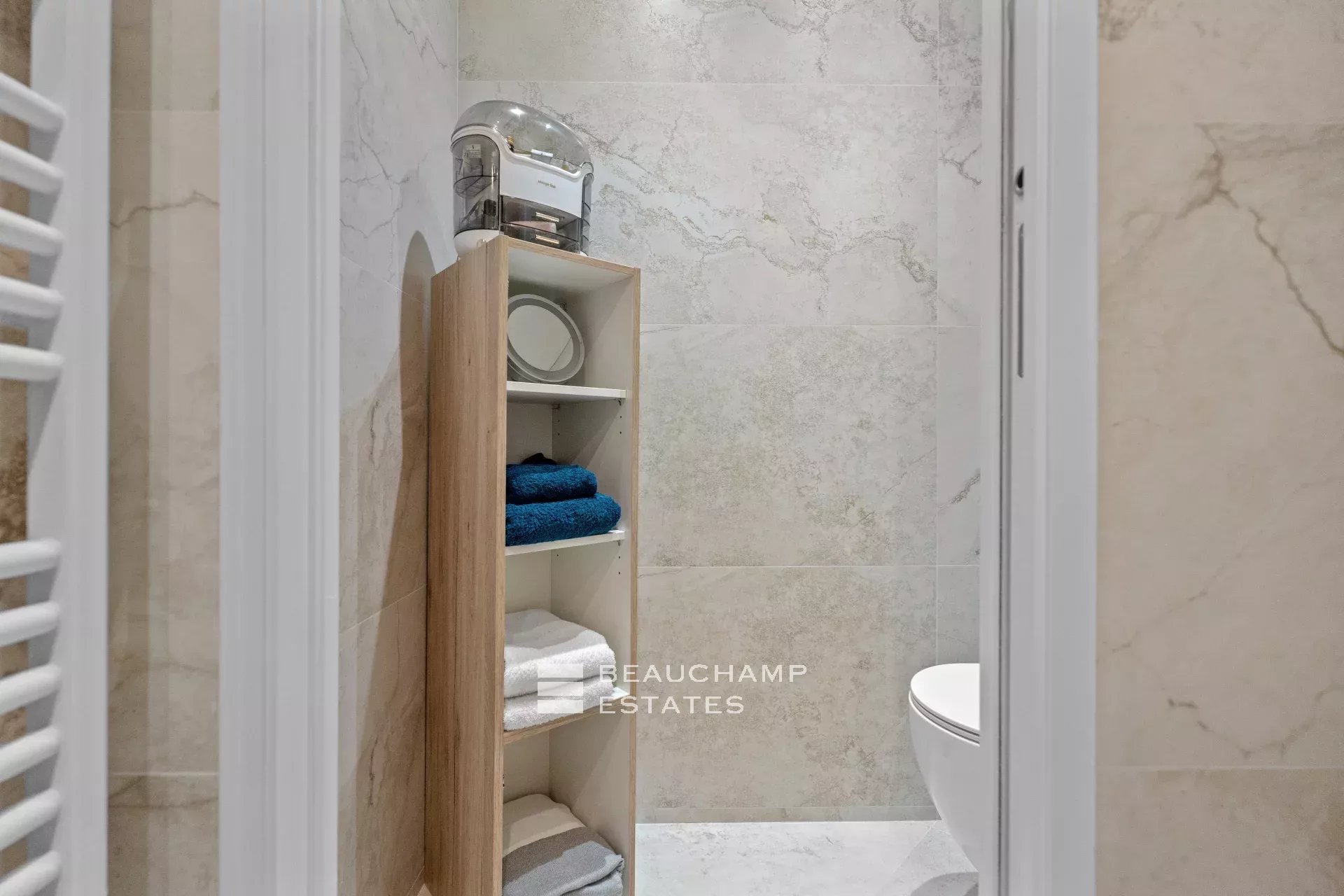 Cannes center – Superb fully renovated 2-room apartment Cannes center – Superb fully renovated 2-room apartment