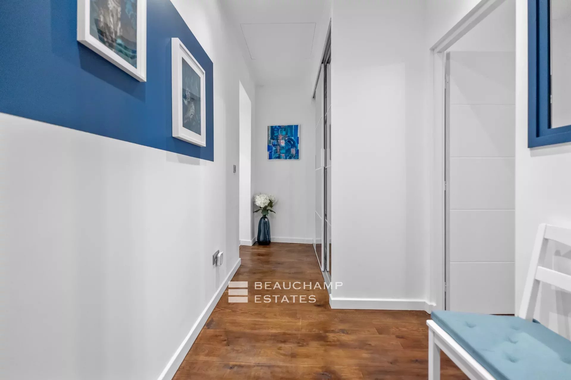 Cannes center – Superb fully renovated 2-room apartment Cannes center – Superb fully renovated 2-room apartment