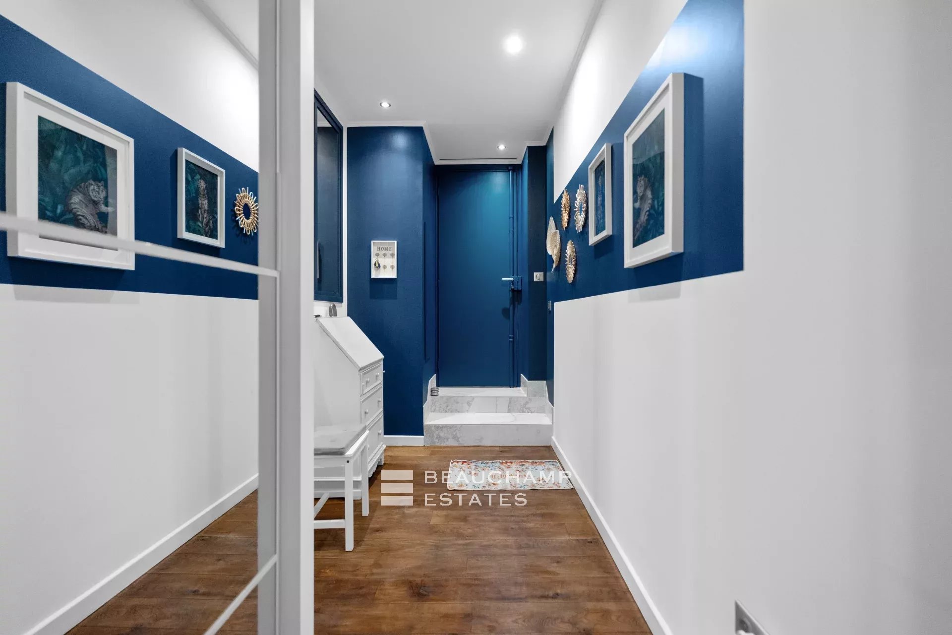 Cannes center – Superb fully renovated 2-room apartment Cannes center – Superb fully renovated 2-room apartment