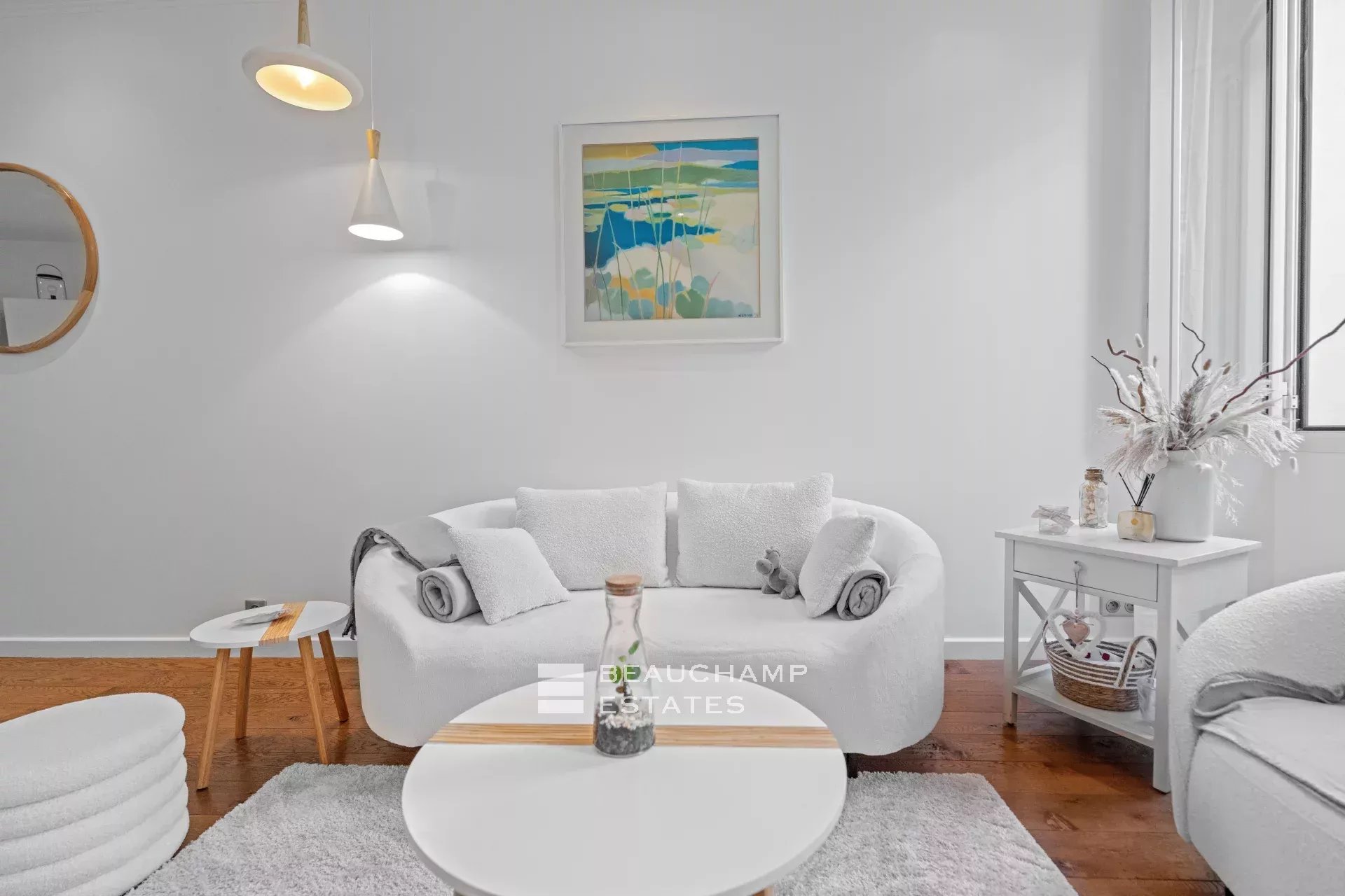 Cannes center – Superb fully renovated 2-room apartment Cannes center – Superb fully renovated 2-room apartment