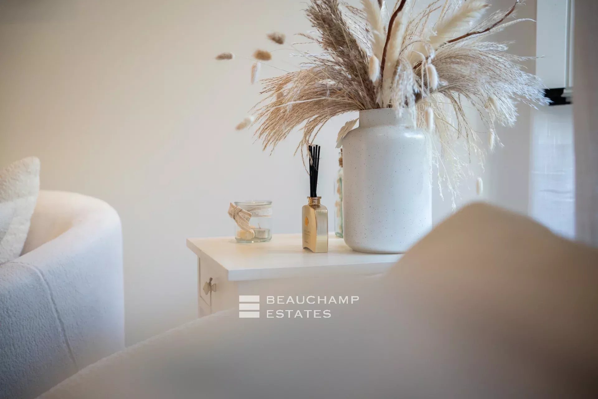 Cannes center – Superb fully renovated 2-room apartment Cannes center – Superb fully renovated 2-room apartment